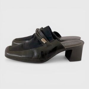 315 10/$50🏄🏻‍♀️ UNISA Leather Black Heeled Mules